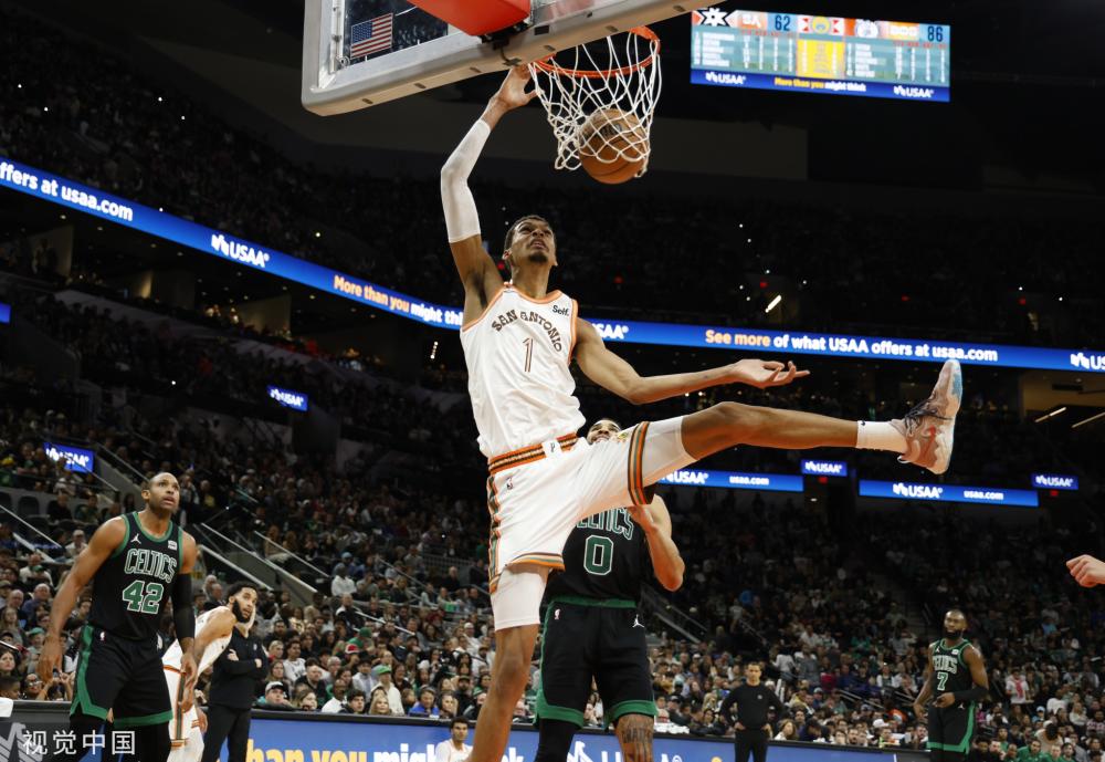 张帅表现出 张帅表现出