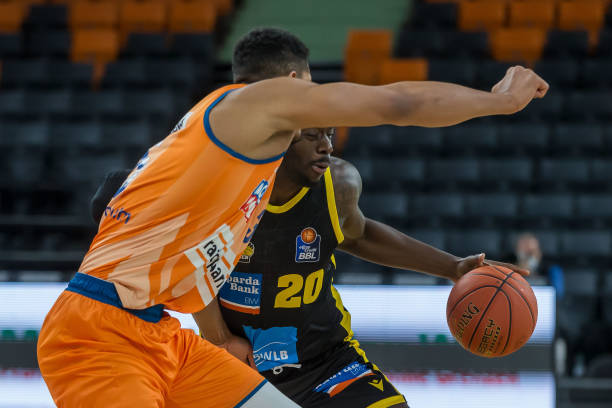 而李华则通 而李华则通