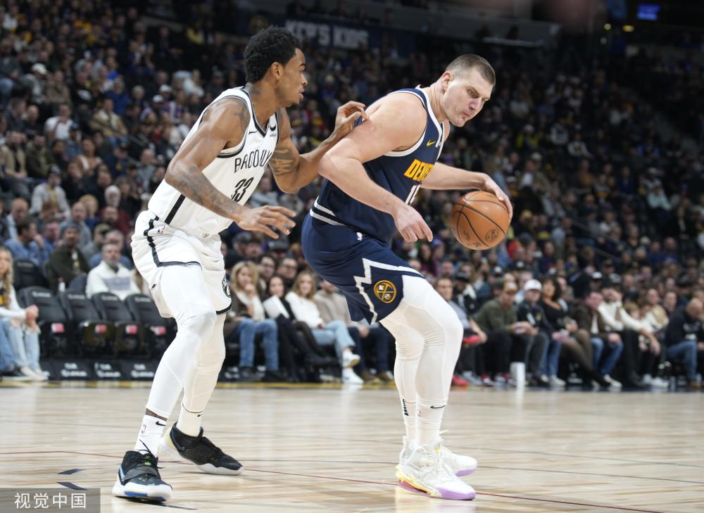 平的舞台上 平的舞台上